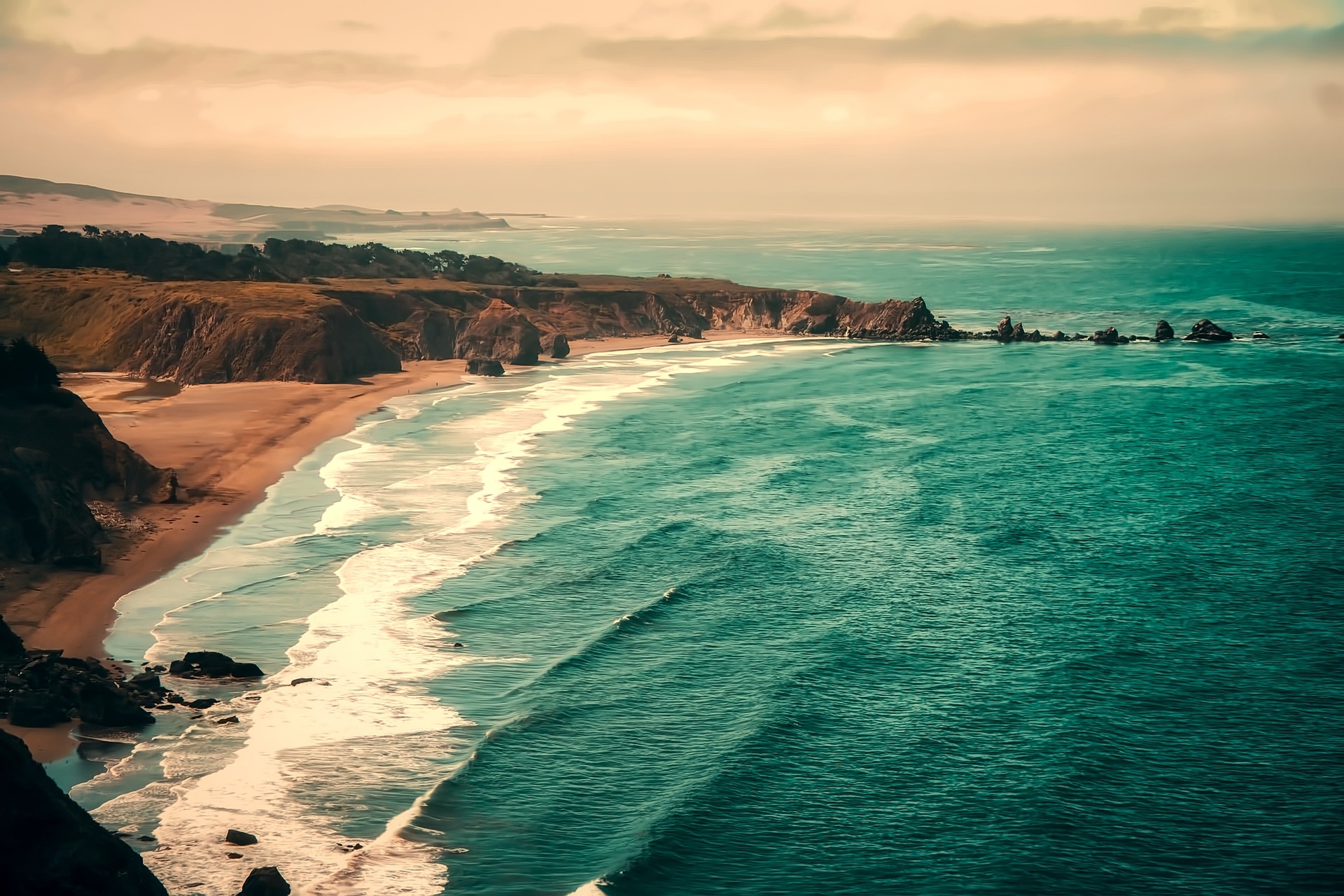 https://pixabay.com/hu/california-tengeri-ocean-b%C3%A9k%C3%A9s-2666059/