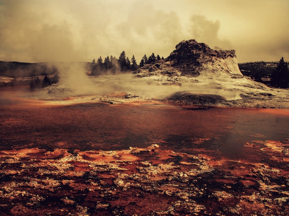 https://www.pexels.com/photo/dawn-dusk-environment-eruption-289535/