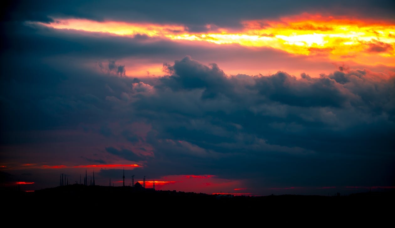 https://www.pexels.com/photo/afterglow-background-backlit-clouds-289618/