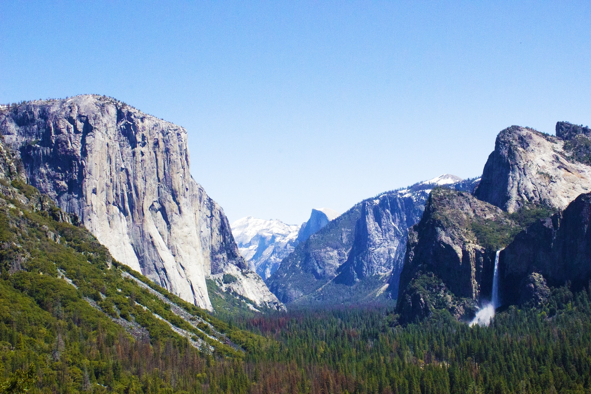 https://pixabay.com/hu/yosemite-apple-fekv%C5%91-utaz%C3%A1s-2469496/