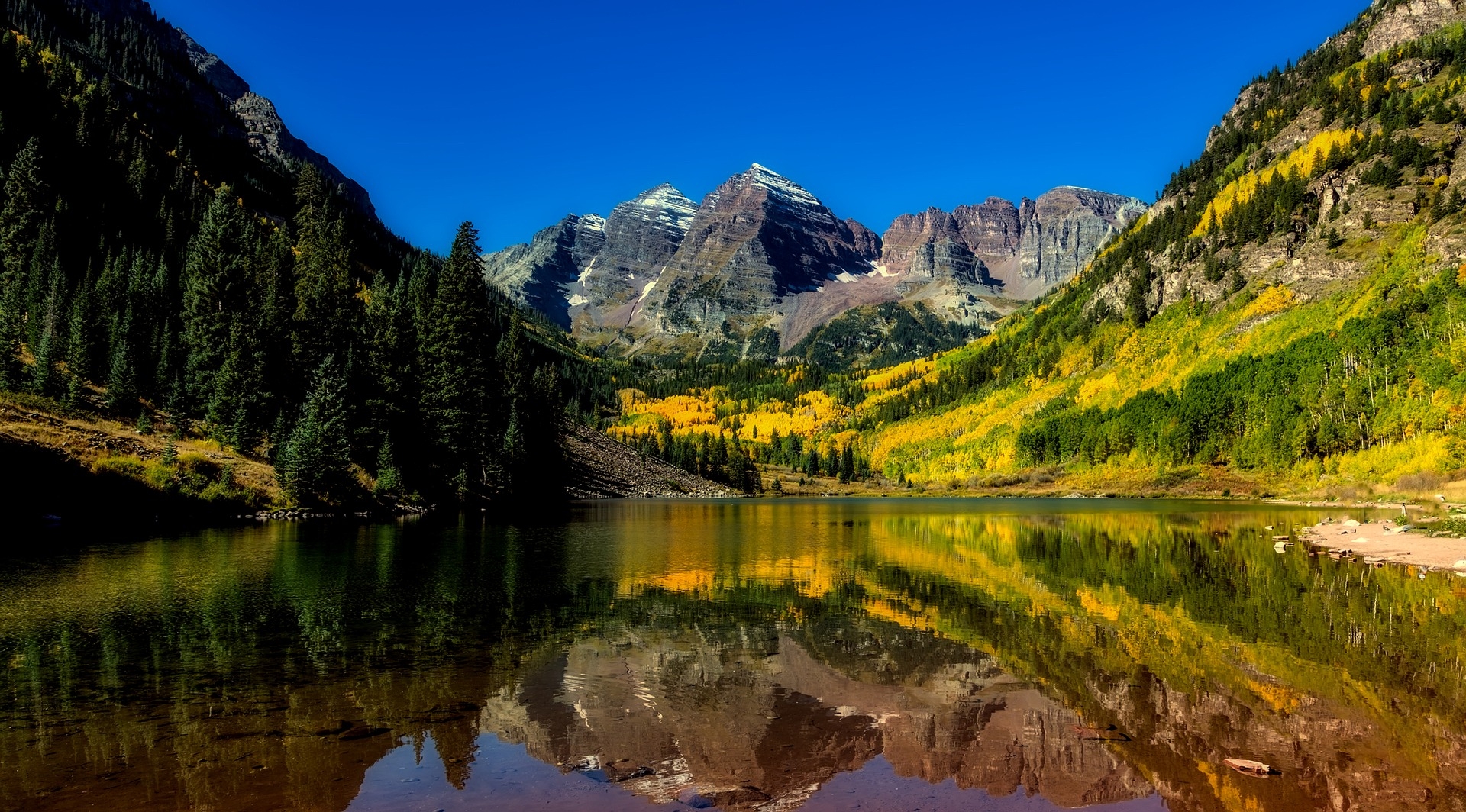 https://pixabay.com/hu/colorado-%C5%91sz-fall-sz%C3%ADnek-fekv%C5%91-2552777/