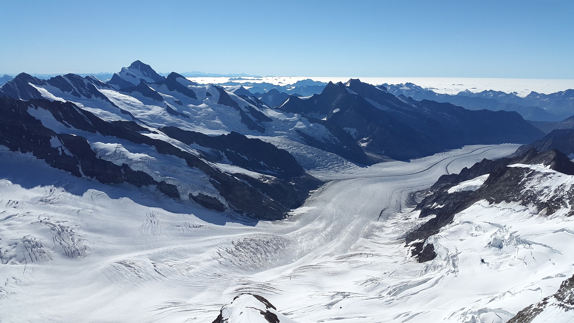 https://pixabay.com/hu/nagy-aletsch-gleccser-gleccser-2518676/