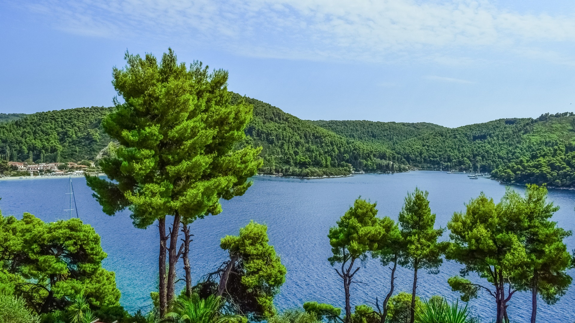 https://pixabay.com/en/greece-skopelos-andrines-landscape-2740525/