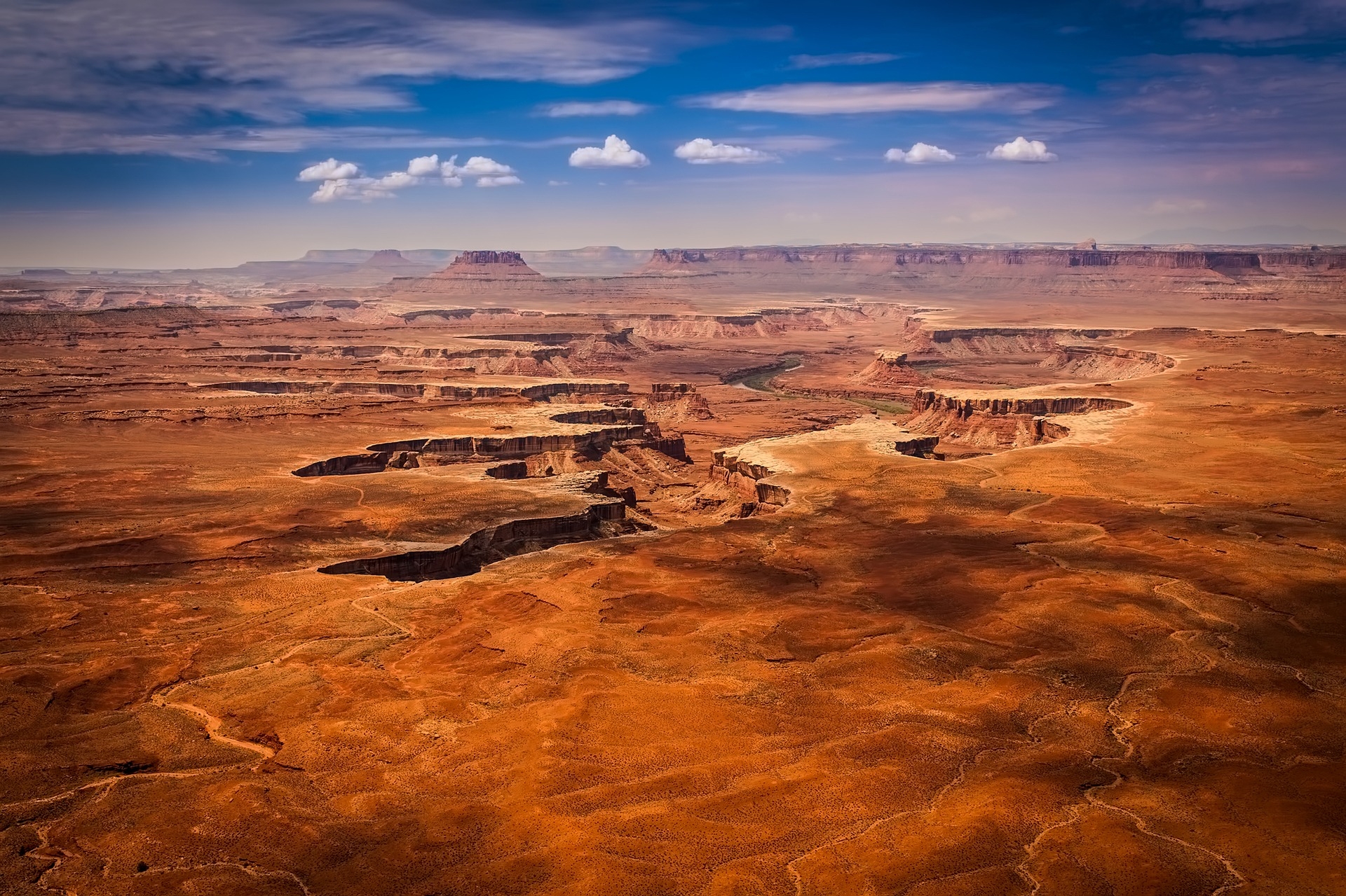 https://pixabay.com/en/canyonlands-national-park-utah-2584120/