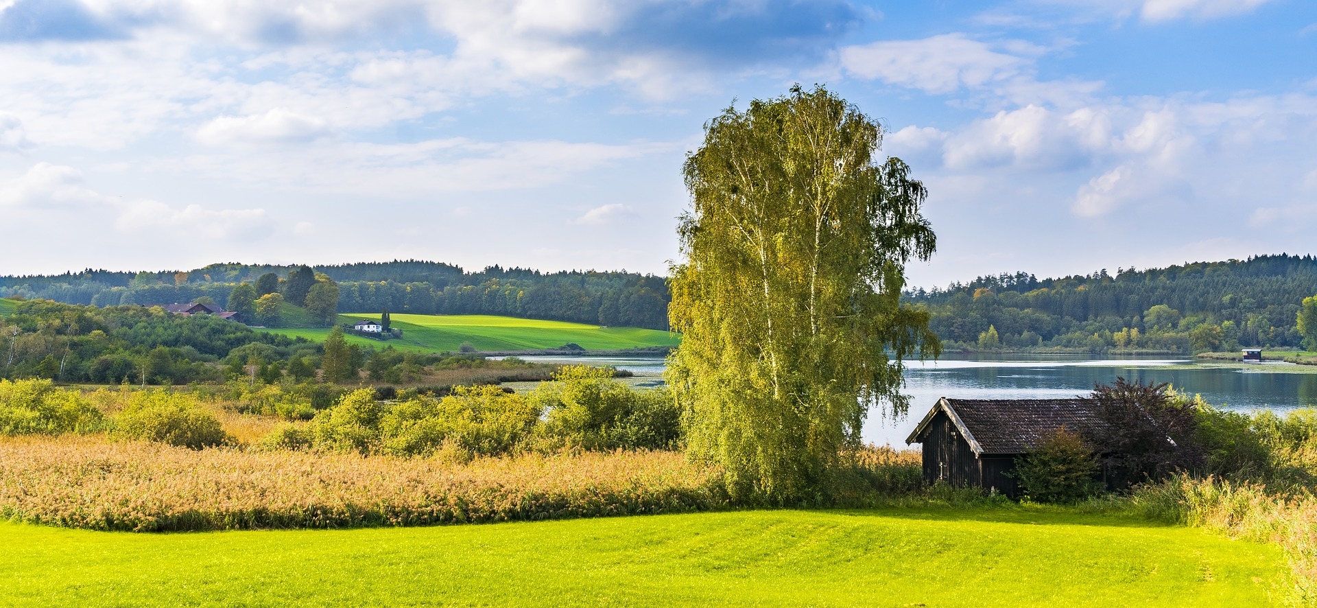 https://pixabay.com/en/bavaria-agricultural-hut-log-cabin-2780700/