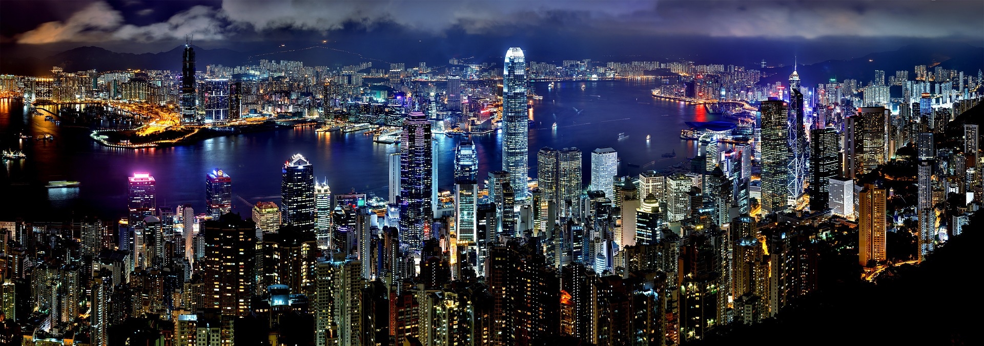 hong-kong-láthatár-éjszaka
